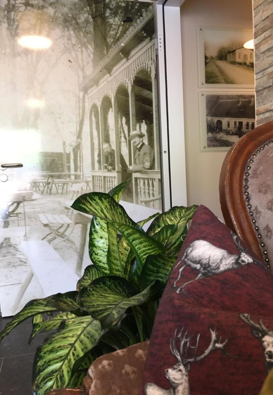 Hotel Gruenwalde ハレ エクステリア 写真